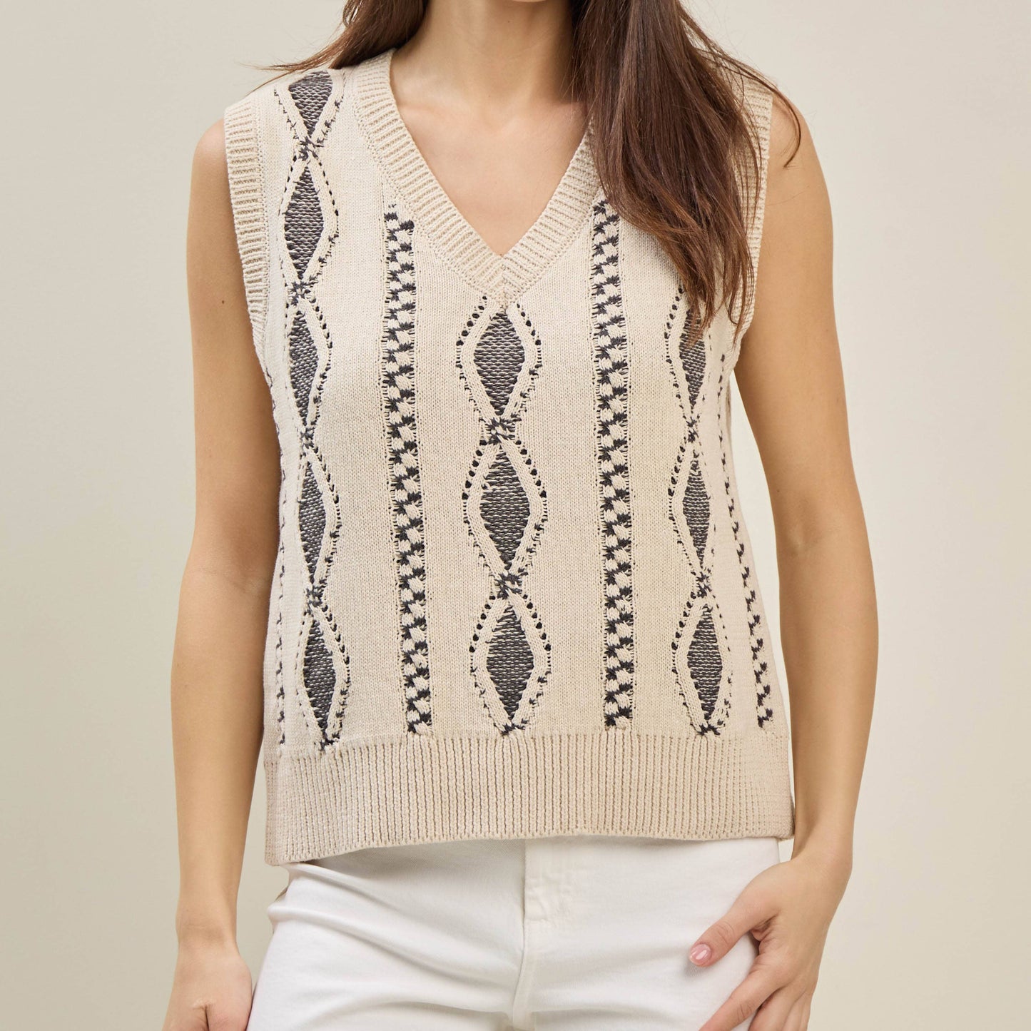 Contrast stitch knit vest