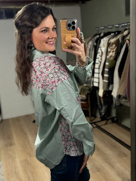 That Floral Feeling Button Down in Green