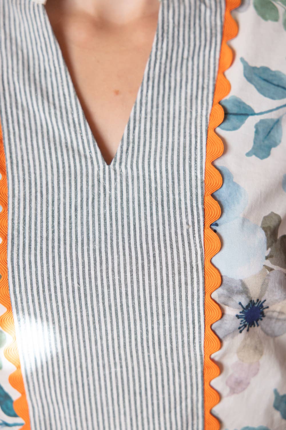 Stripe Away Wavy Trim Detailed Floral Top