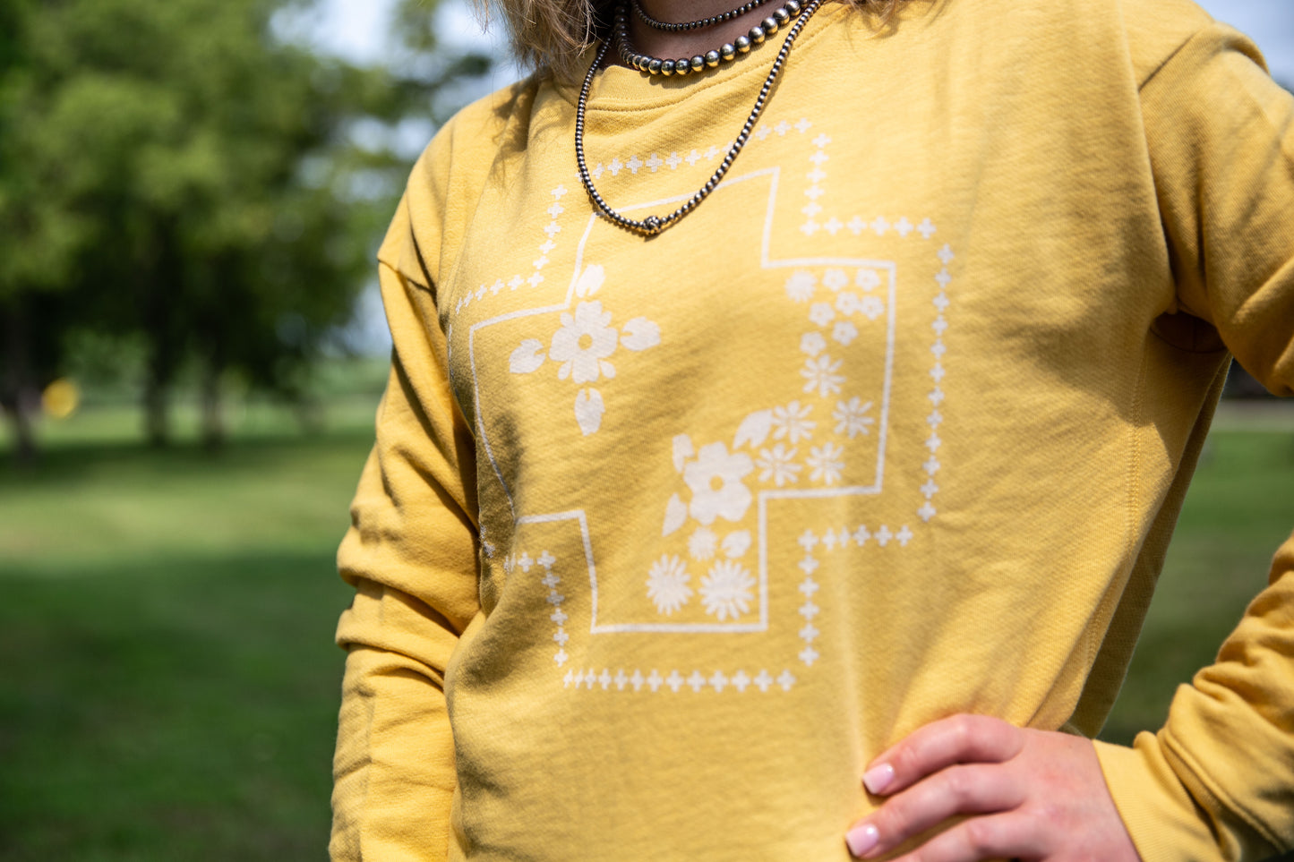 Pendleton Graphic Floral Pullover in Gold