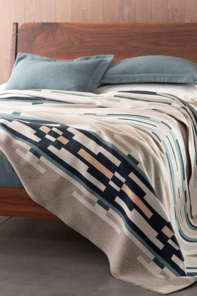 Pendleton Sandhills Throw Blanket