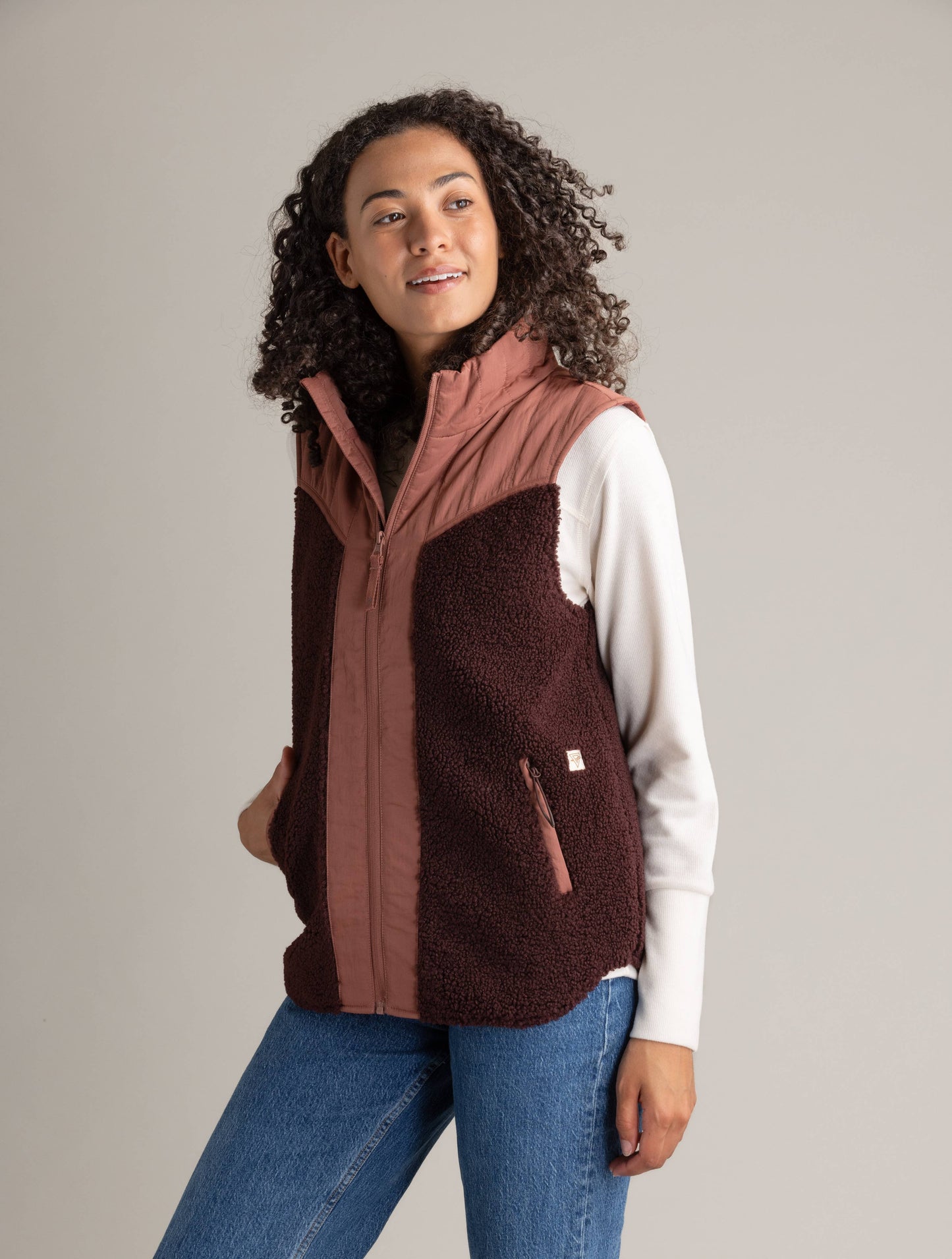 Women's Vela Hybrid Berber Vest (XL)