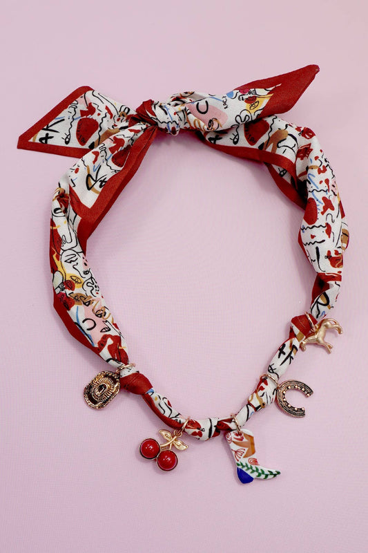 SCARF CHARM NECKLACE-BOOT CHERRY HORSESHOE HAT | 80N92393