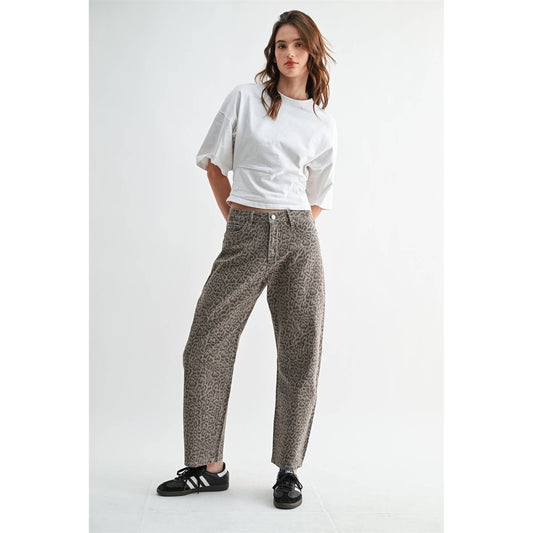 HIGH RISE STRAIGHT TUMMY TUCK ANKLE BARREL IN LEOPARD